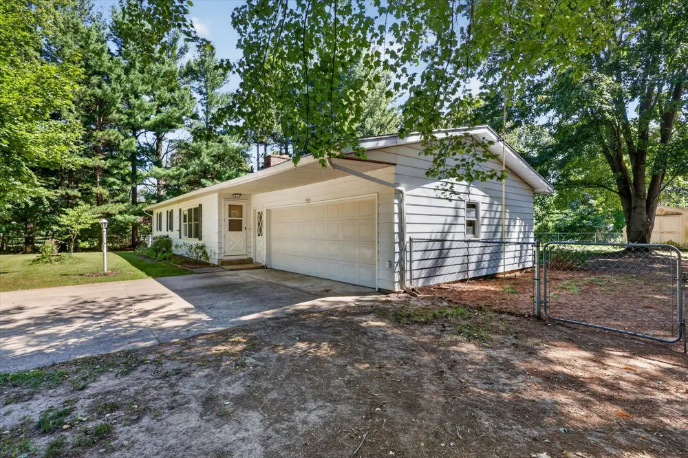 16103 Null Road Lockport Township, MI 49093