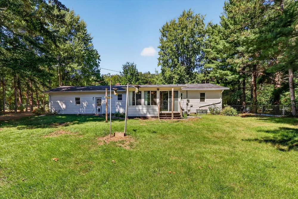 16103 Null Road Lockport Township, MI 49093