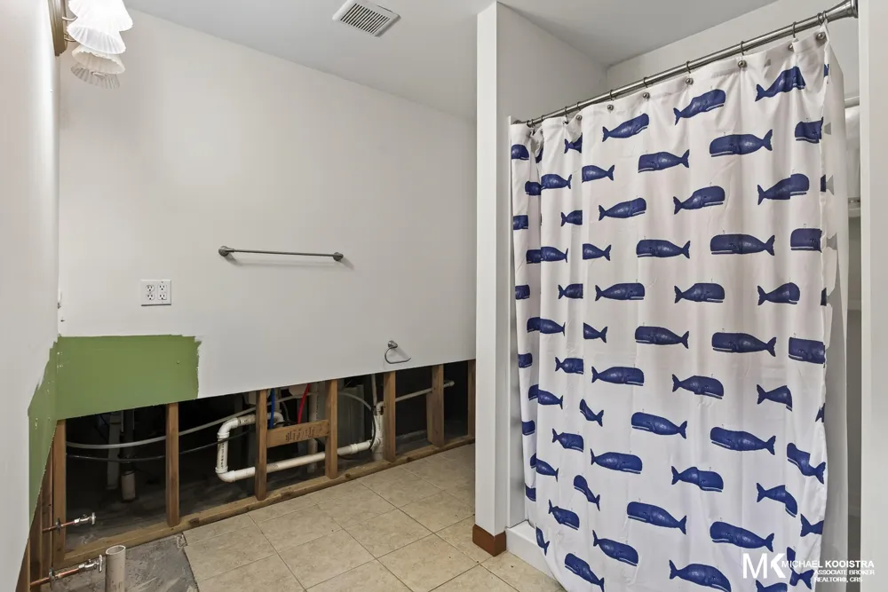 26 Flat River Drive SE Vergennes Township, MI 49331