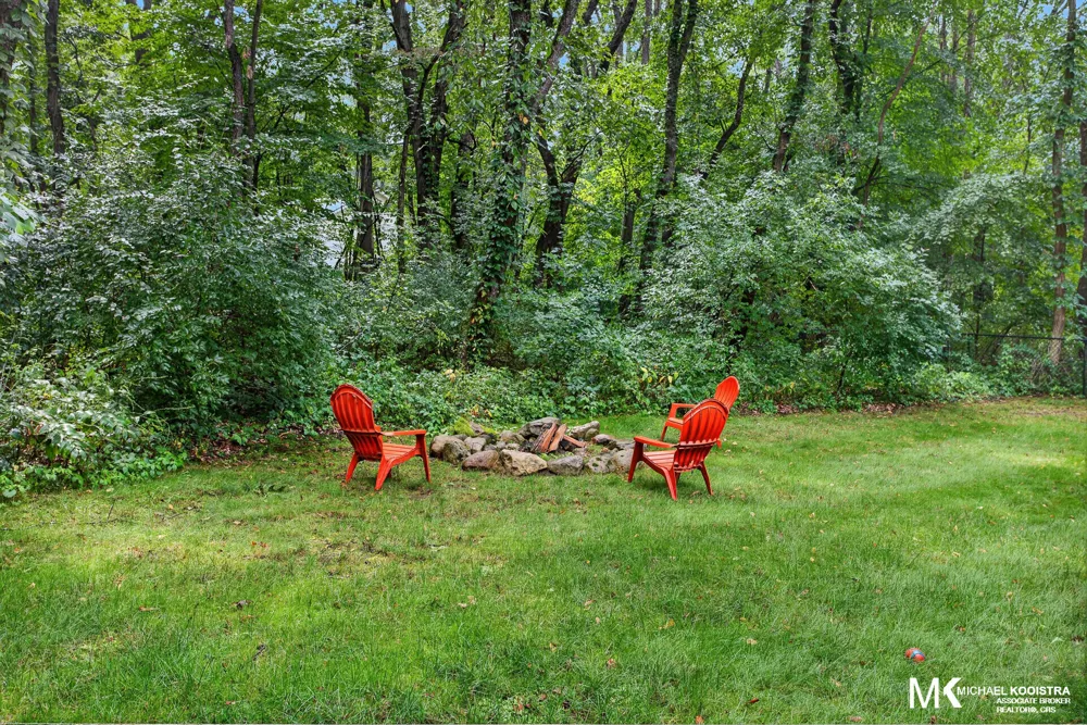 26 Flat River Drive SE Vergennes Township, MI 49331