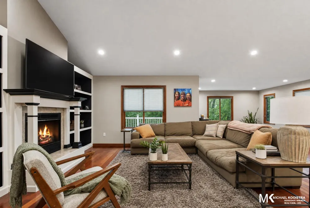 26 Flat River Drive SE Vergennes Township, MI 49331