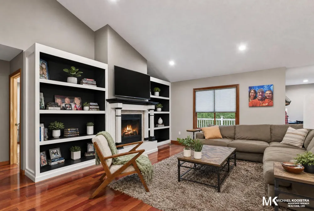 26 Flat River Drive SE Vergennes Township, MI 49331