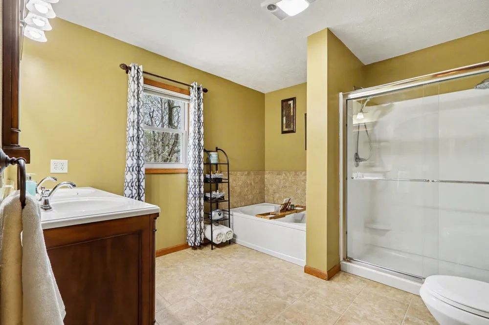 2828 W F AVENUE Cooper Charter Township, MI 49009