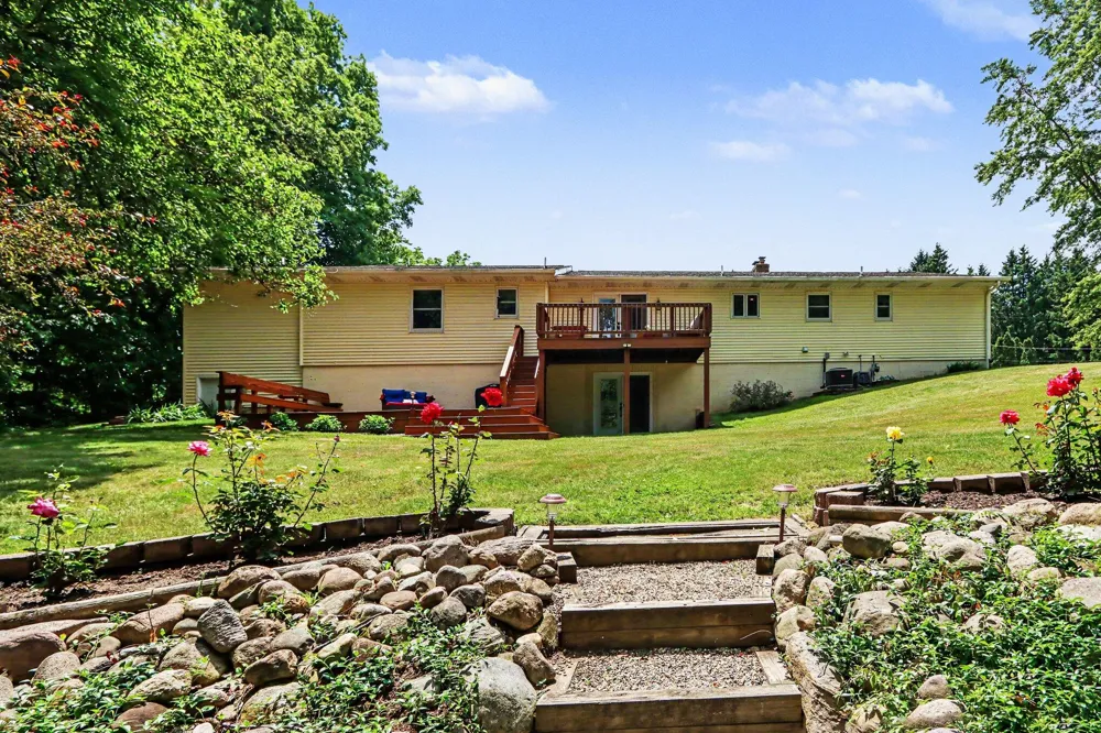 2828 W F AVENUE Cooper Charter Township, MI 49009