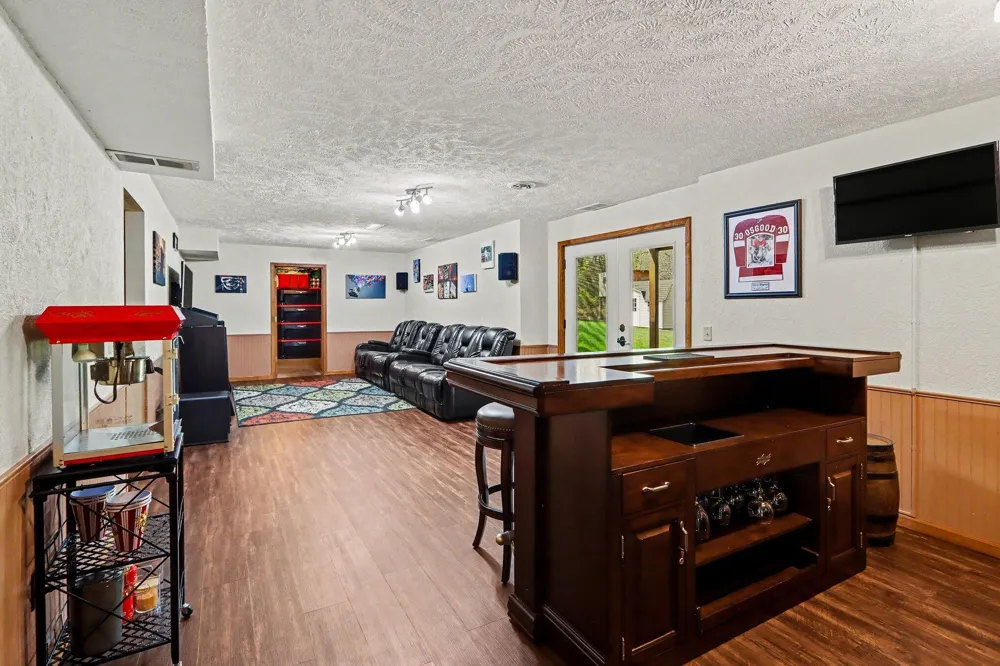 2828 W F AVENUE Cooper Charter Township, MI 49009