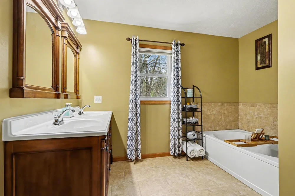2828 W F AVENUE Cooper Charter Township, MI 49009