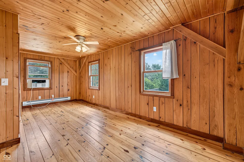 6821 W County Road 700 Freetown, IN 47235