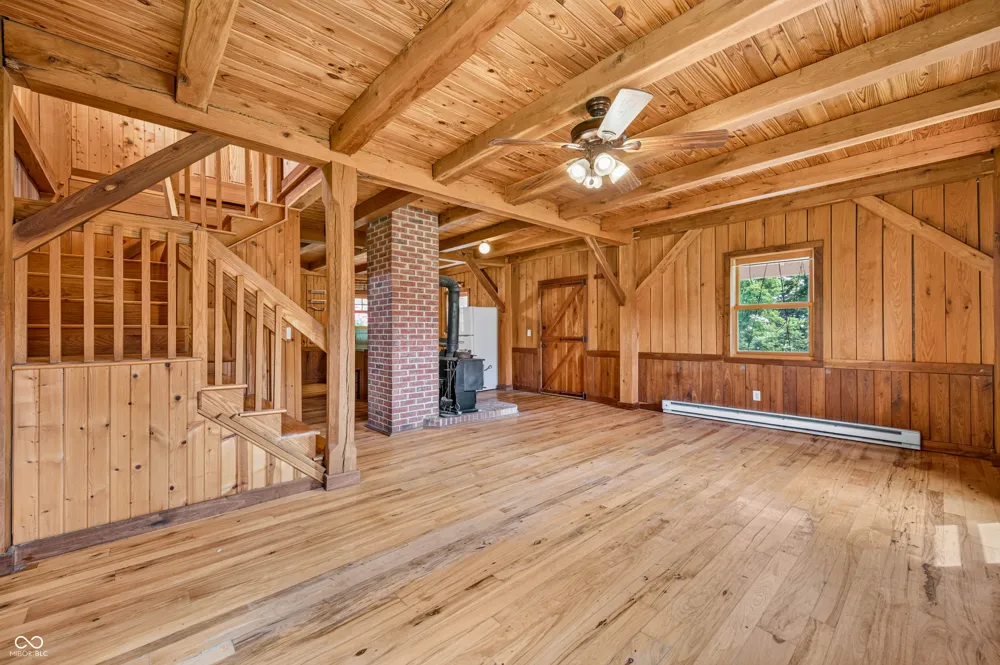 6821 W County Road 700 Freetown, IN 47235