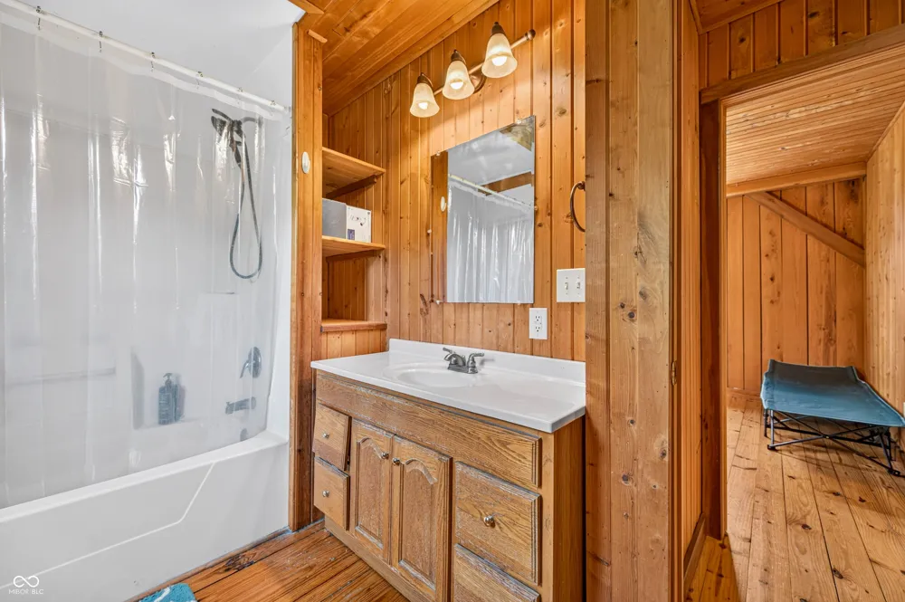 6821 W County Road 700 Freetown, IN 47235