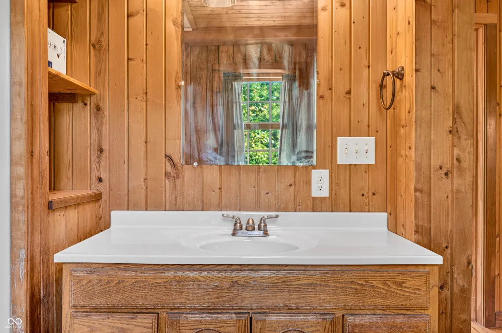 6821 W County Road 700 Freetown, IN 47235