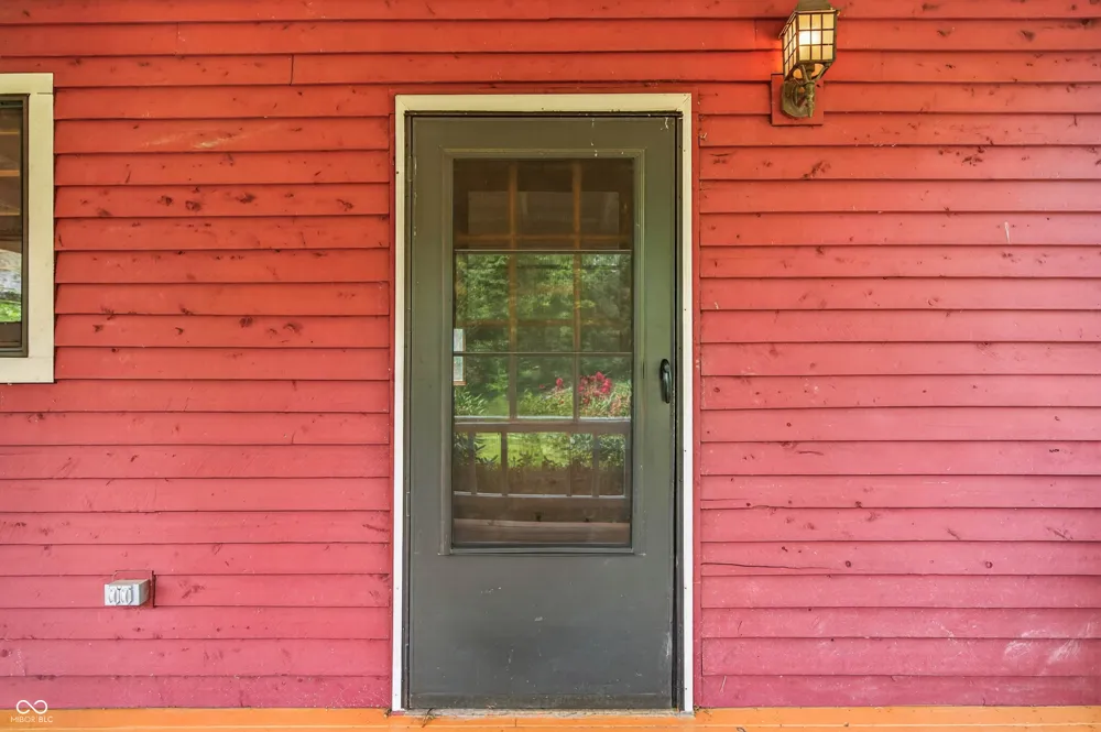 6821 W County Road 700 Freetown, IN 47235