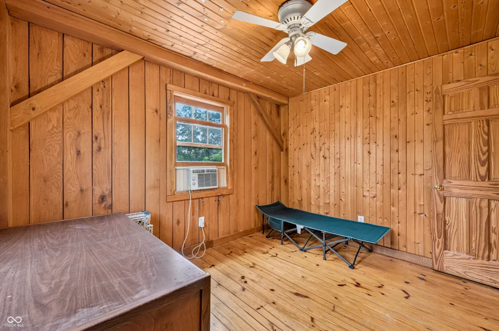 6821 W County Road 700 Freetown, IN 47235
