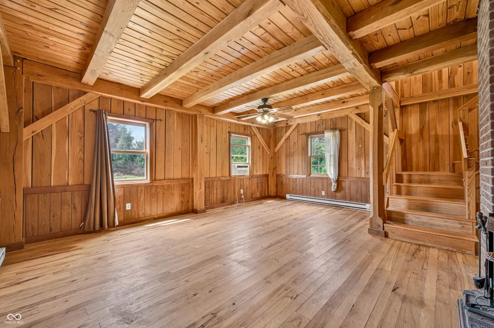 6821 W County Road 700 Freetown, IN 47235