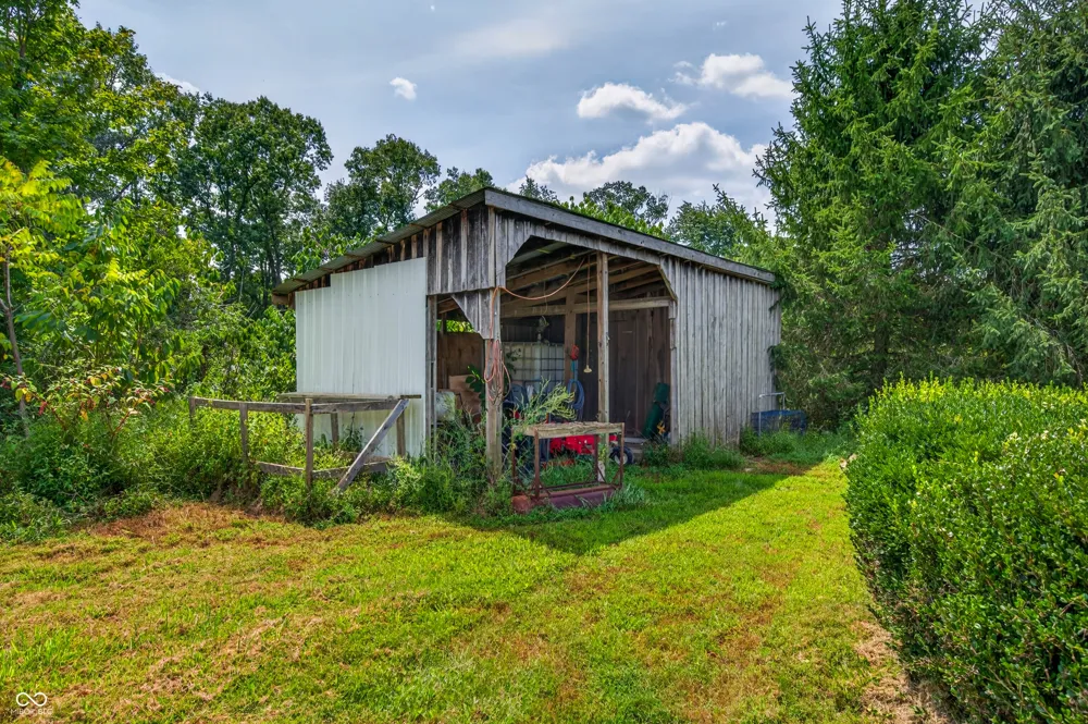 6821 W County Road 700 Freetown, IN 47235