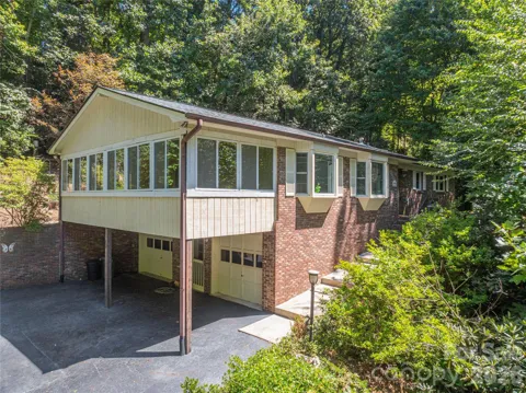 446 Deerhaven Lane