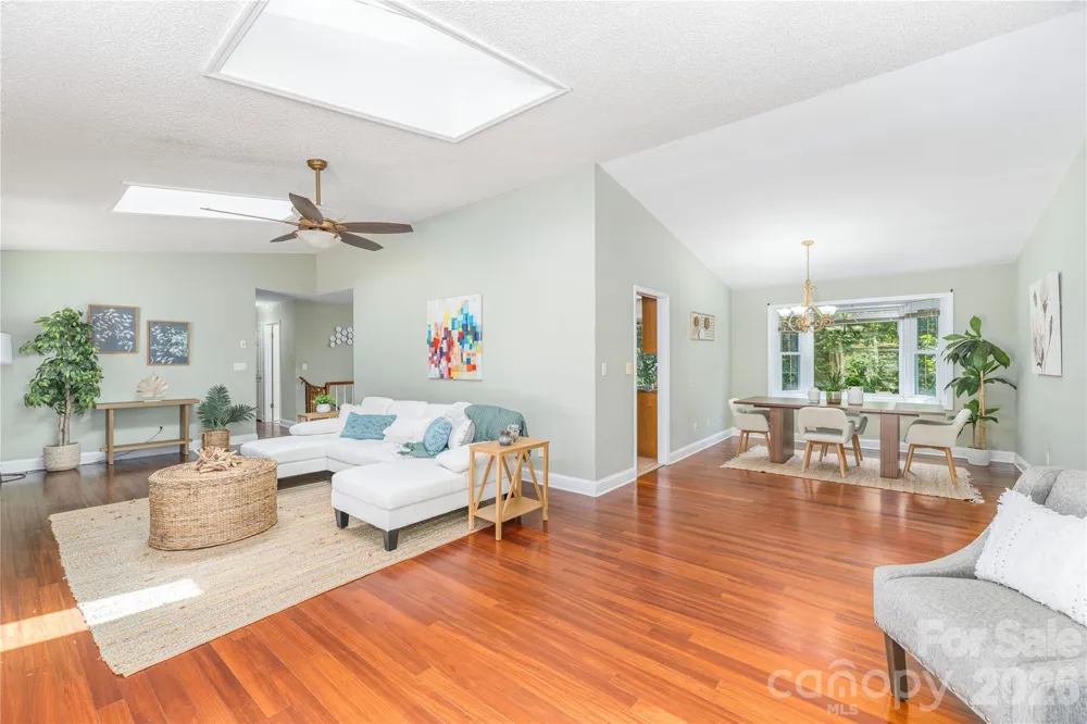 446 Deerhaven Lane Hendersonville, NC 28791