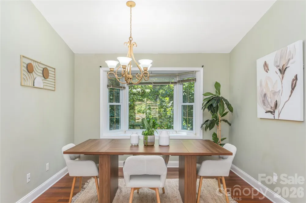 446 Deerhaven Lane Hendersonville, NC 28791
