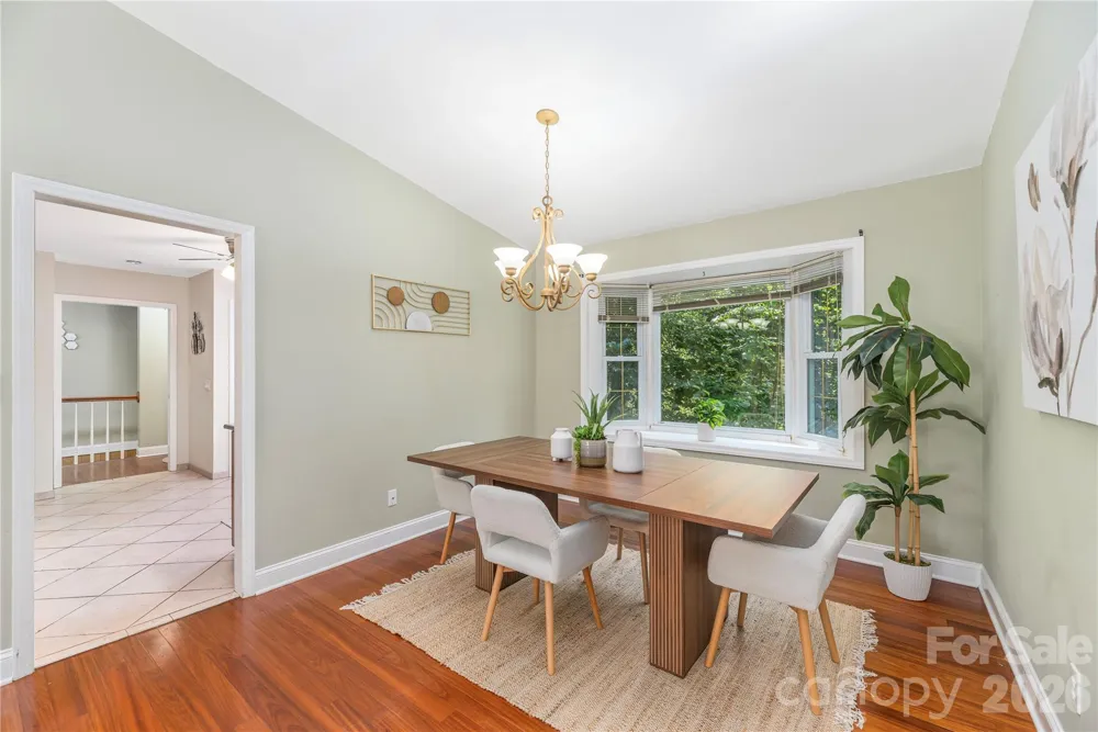 446 Deerhaven Lane Hendersonville, NC 28791