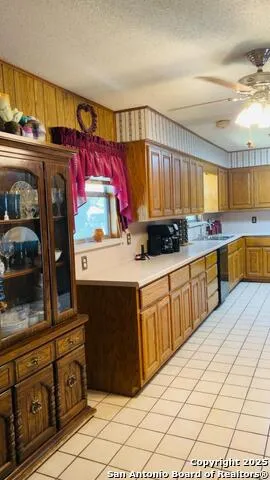 204 SKYLARK DR Fredericksburg, TX 78624