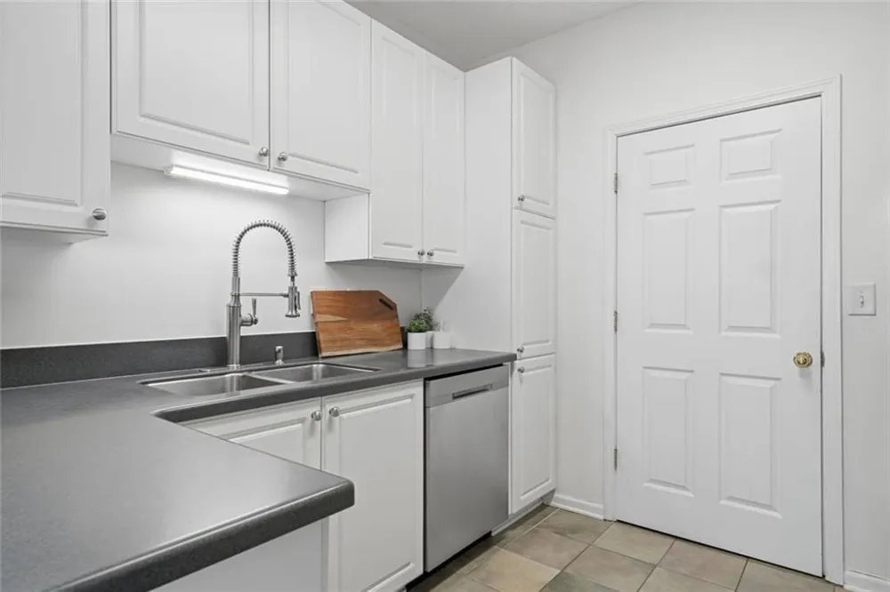 2111 Woodland Lane Alpharetta, GA 30009