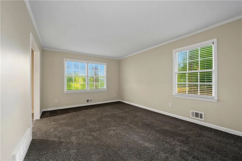 212 Sarann Court NW Lilburn, GA 30047