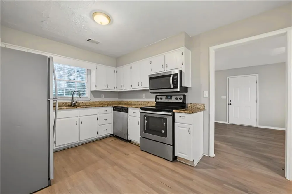 212 Sarann Court NW Lilburn, GA 30047
