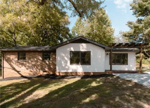 16 Welch Circle