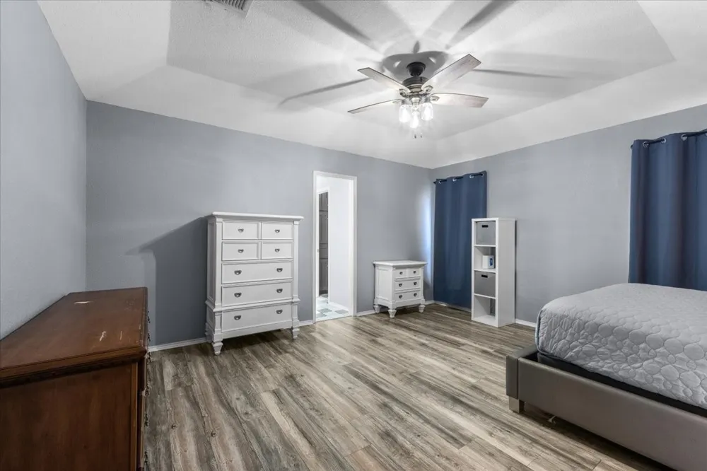3032 Oak Valley Drive Bedford, TX 76021