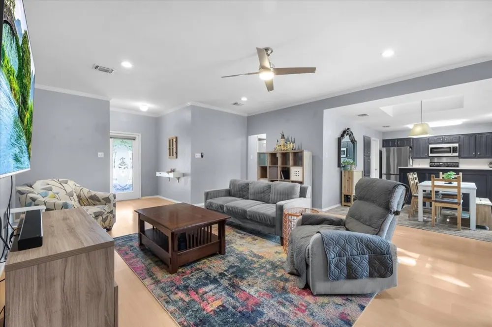 3032 Oak Valley Drive Bedford, TX 76021
