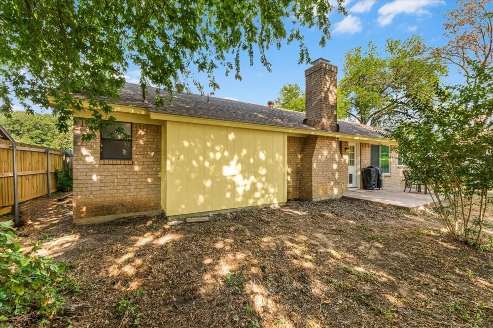 3032 Oak Valley Drive Bedford, TX 76021