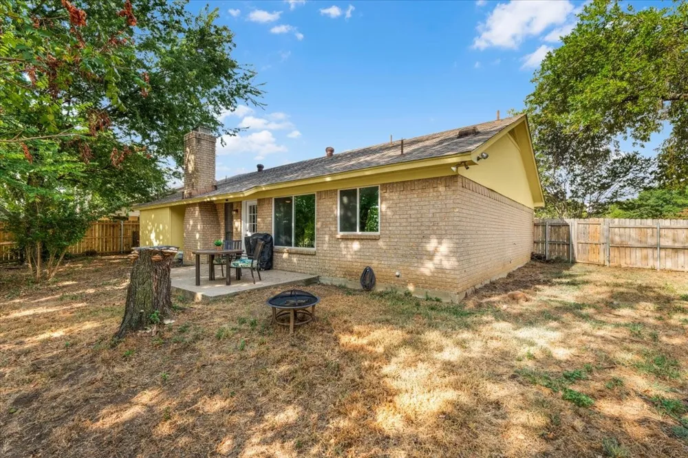 3032 Oak Valley Drive Bedford, TX 76021