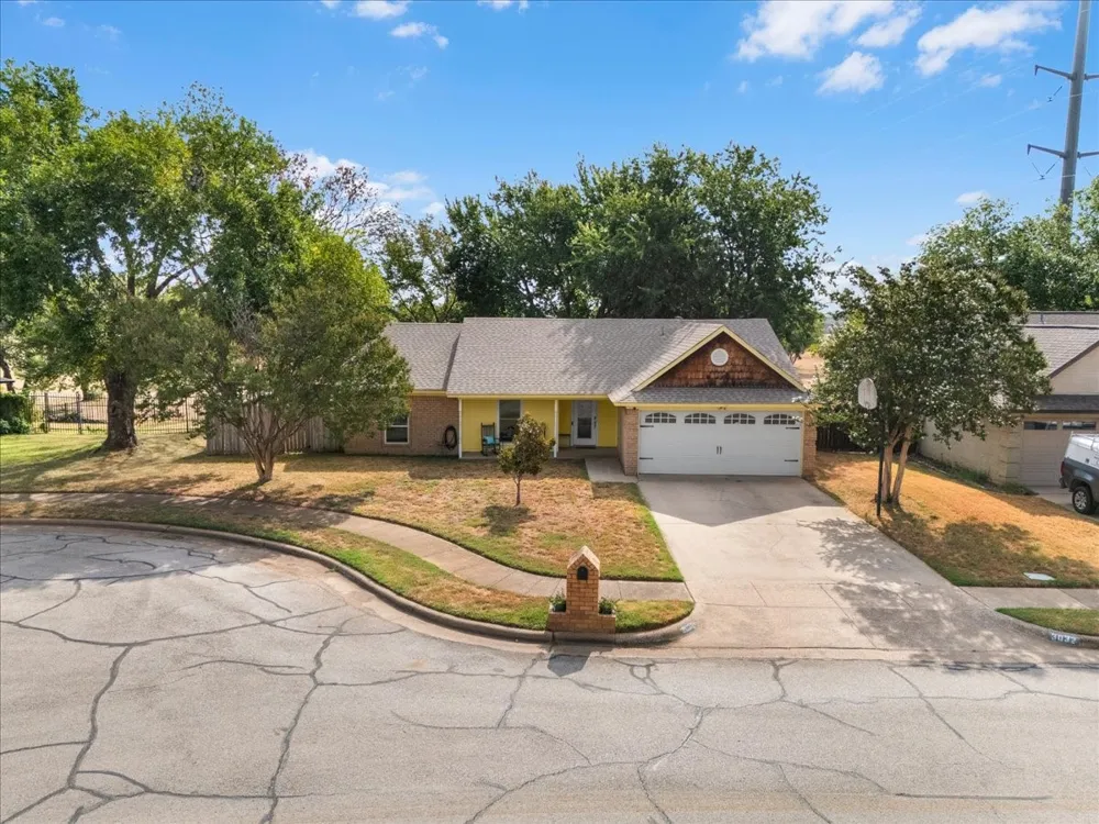 3032 Oak Valley Drive Bedford, TX 76021