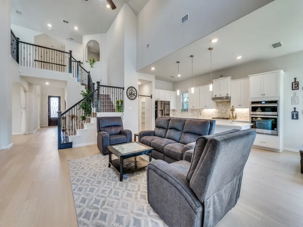 2094 Creekbluff Circle Lewisville, TX 75010
