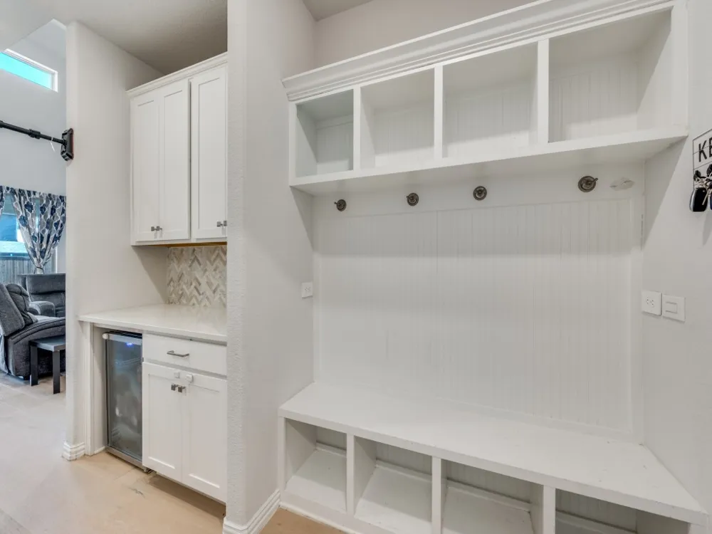 2094 Creekbluff Circle Lewisville, TX 75010