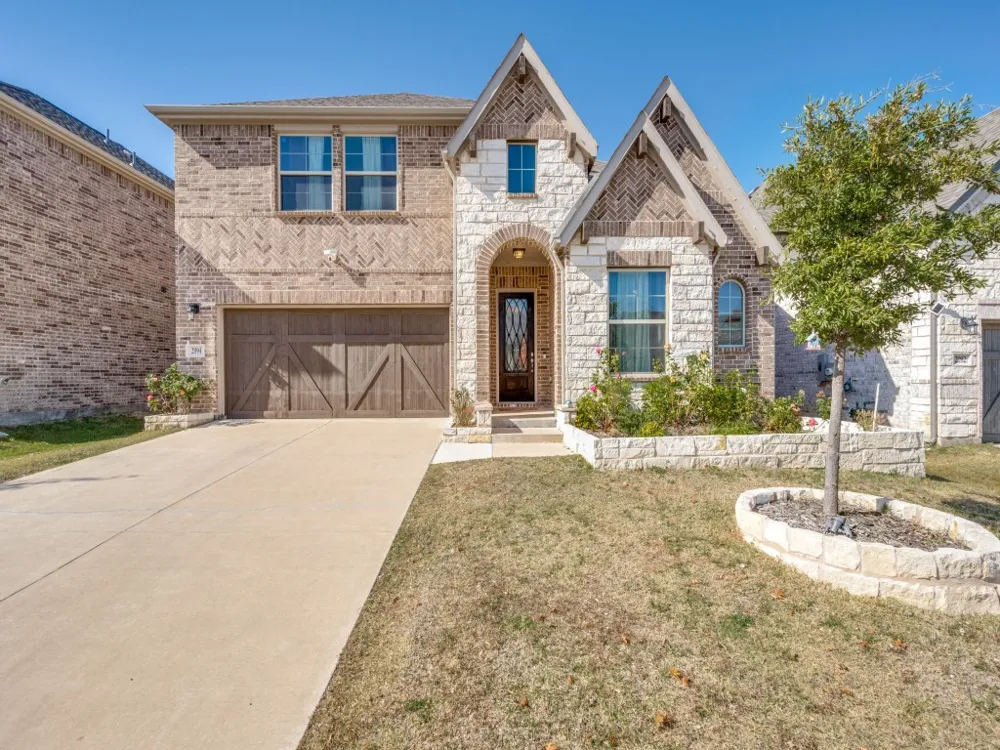 2094 Creekbluff Circle Lewisville, TX 75010