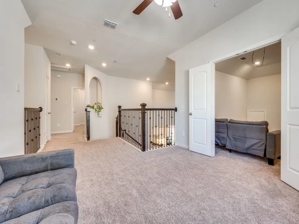 2094 Creekbluff Circle Lewisville, TX 75010