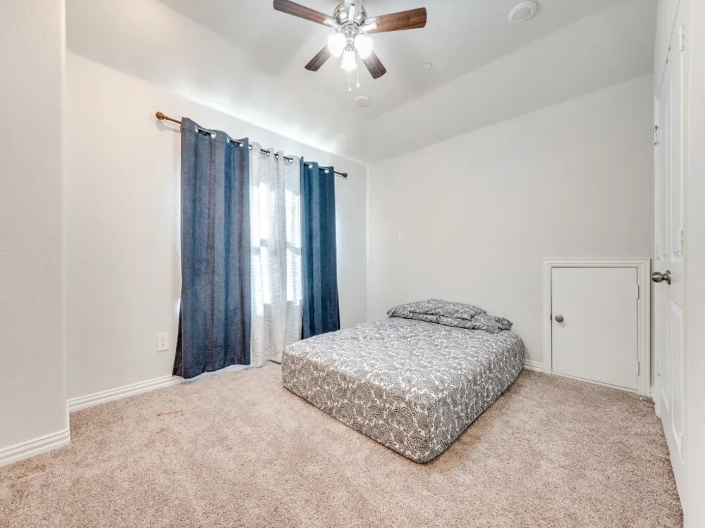 2094 Creekbluff Circle Lewisville, TX 75010