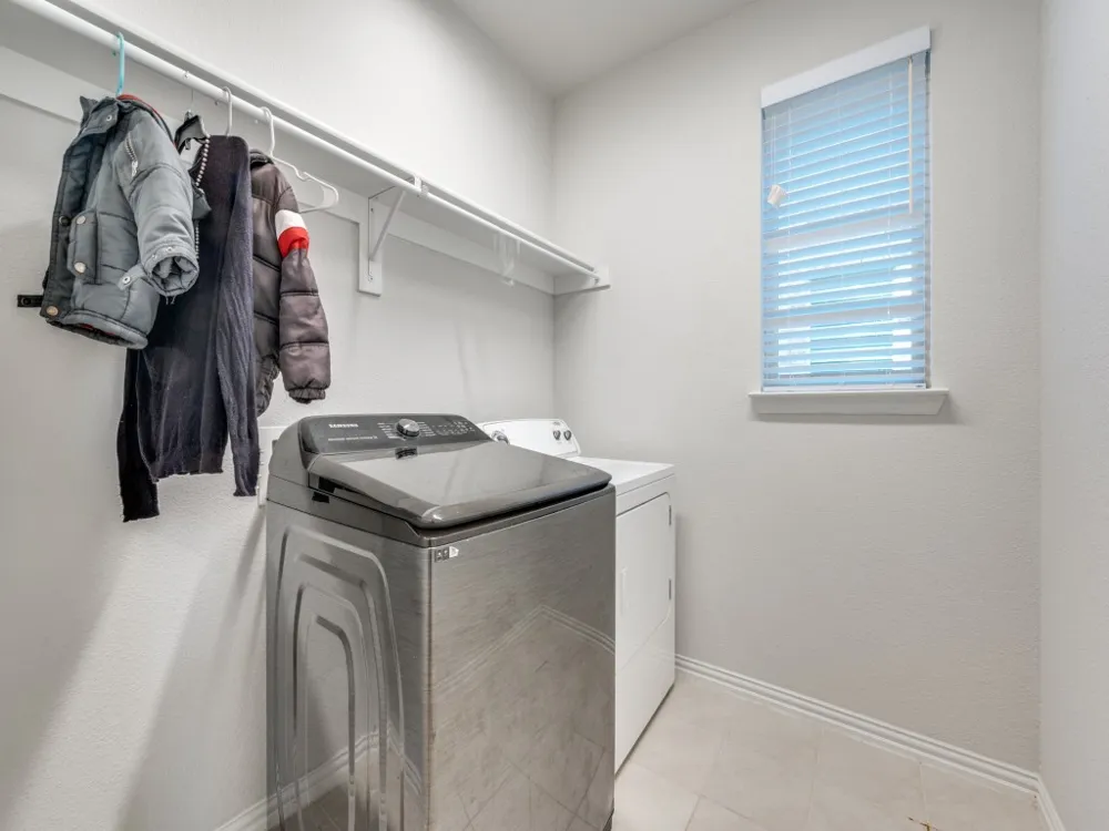 2094 Creekbluff Circle Lewisville, TX 75010