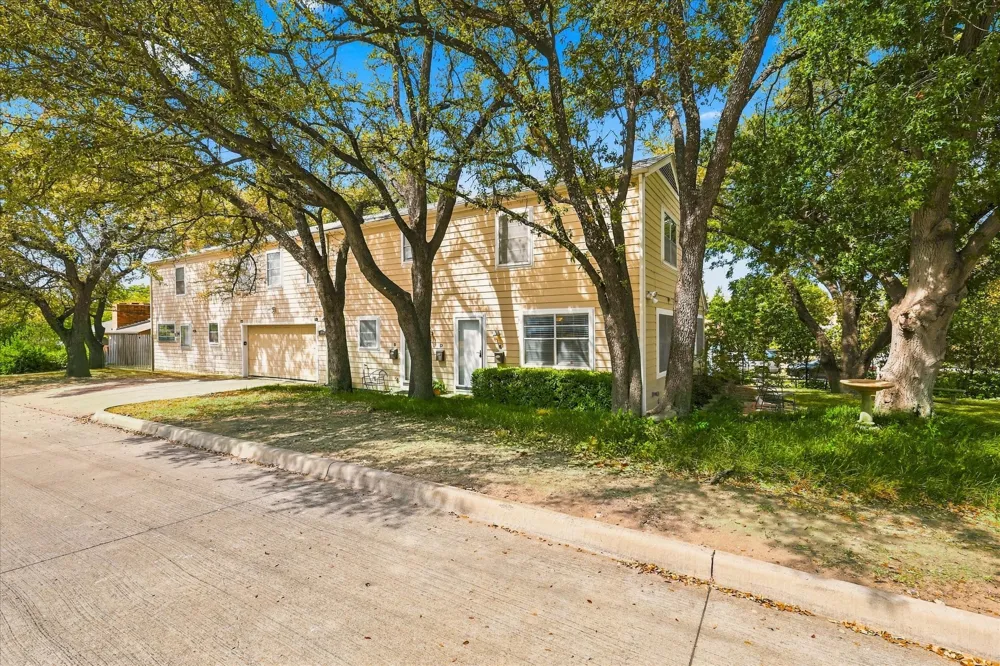 1900 Sutter Street #B Fort Worth, TX 76107