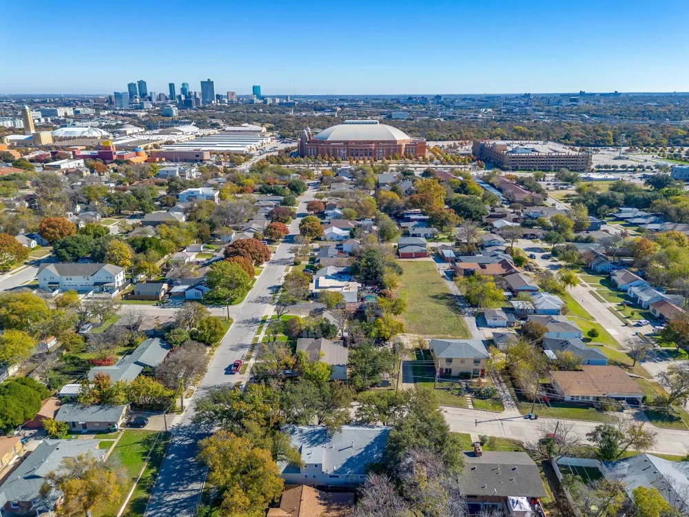 1900 Sutter Street #B Fort Worth, TX 76107