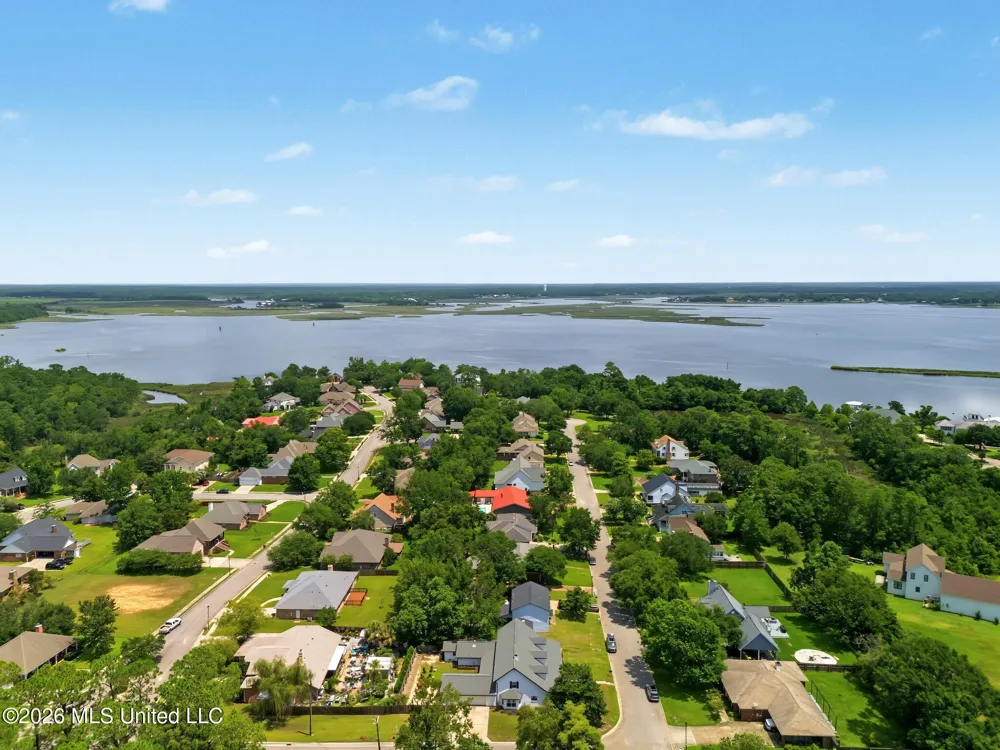 451 Cove Drive Biloxi, MS 39531