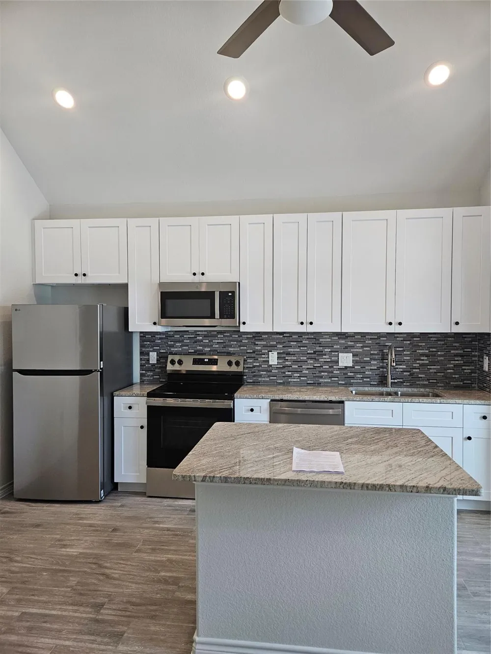 10090 Calendar Street Willis, TX 77318