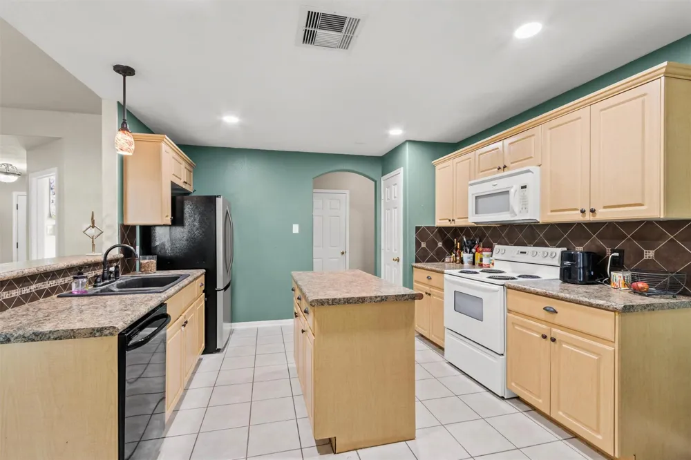 217 Kellyn Court Conroe, TX 77306