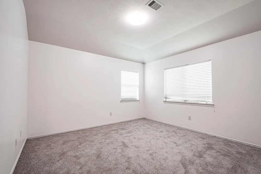 4435 Crossvine Avenue Baytown, TX 77521