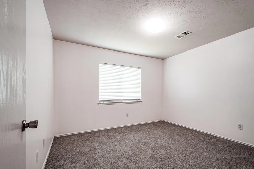 4435 Crossvine Avenue Baytown, TX 77521