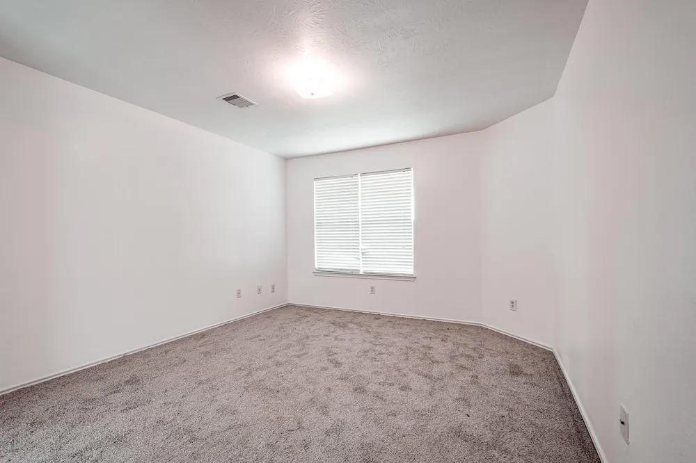 4435 Crossvine Avenue Baytown, TX 77521