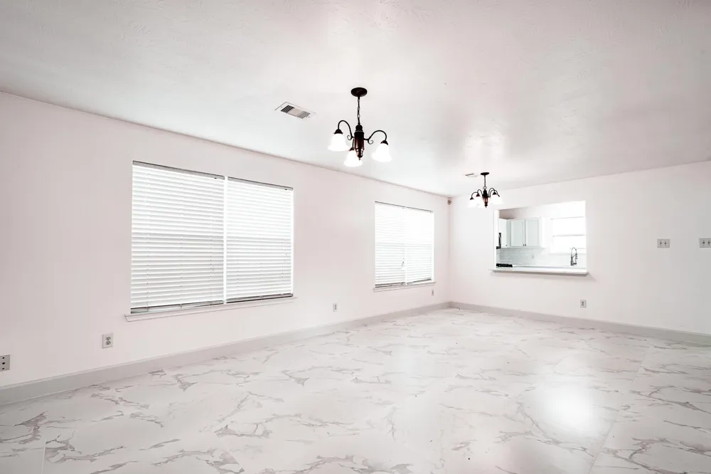 4435 Crossvine Avenue Baytown, TX 77521