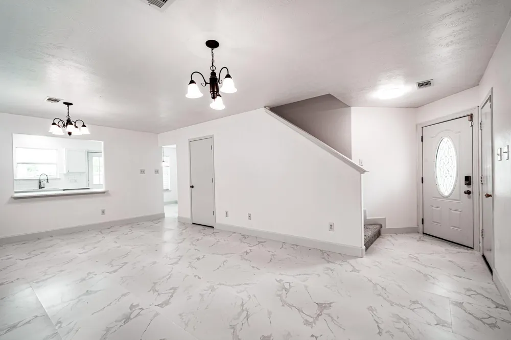 4435 Crossvine Avenue Baytown, TX 77521