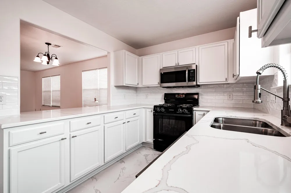 4435 Crossvine Avenue Baytown, TX 77521