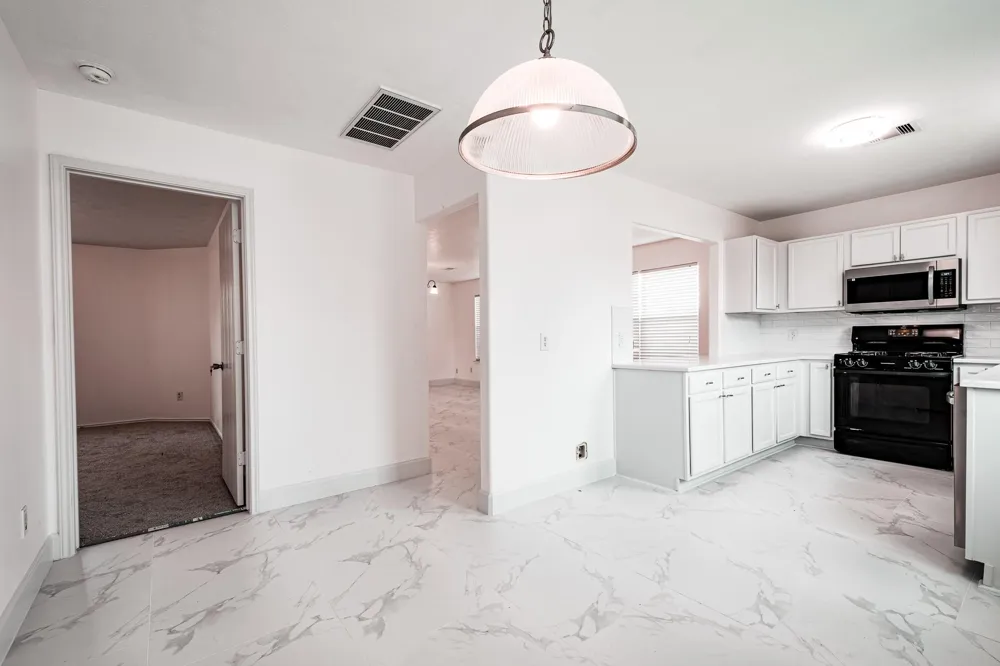 4435 Crossvine Avenue Baytown, TX 77521